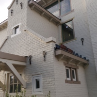 Prachtige nieuwe hardhouten kozijnen in Zandvoort geleverd en geplaatst