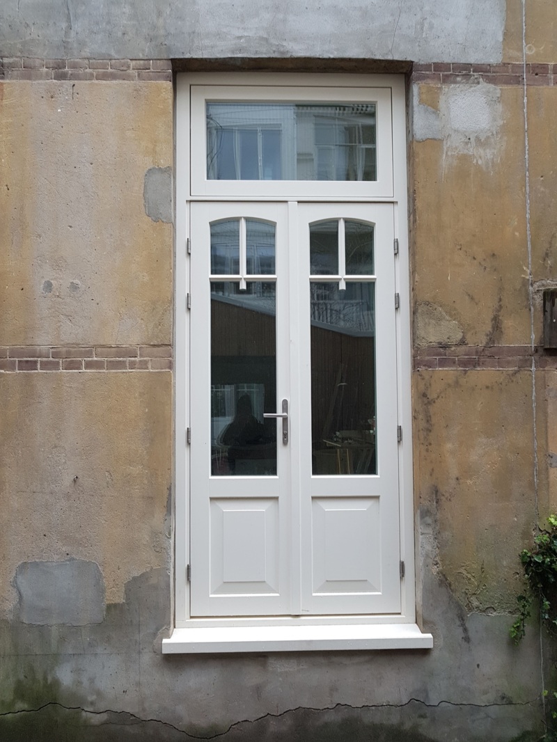 Nieuwe Meranti hardhouten openslaande deuren Linnaeusstraat Amsterdam